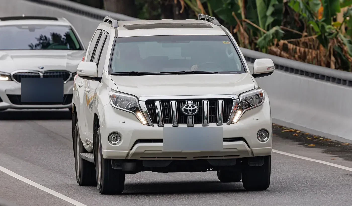 Toyota Land Cruiser Prado 150-series in white